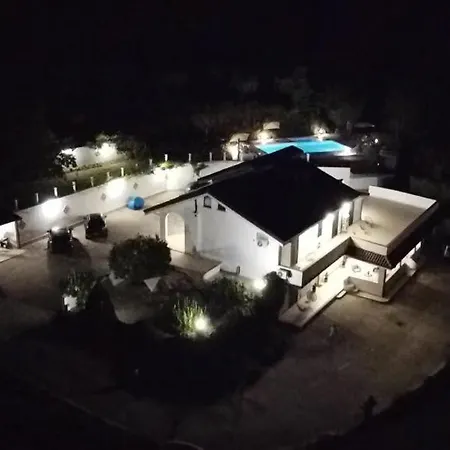 Kiru Bed and Breakfast