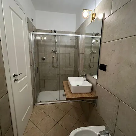 Kiru Bed and Breakfast 4*