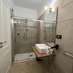 Bed & Breakfast Kiru 4*