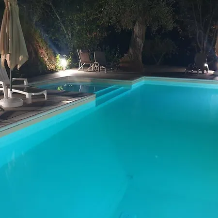 לינה וארוחת בוקר Kiru 4*